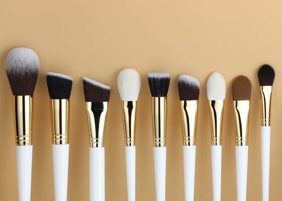 Плоская угловая кисть Vonira Beauty для контуринга и нанесения тональной основы для точного и безупречного результата