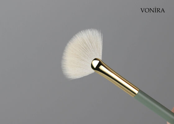 Vonira Custom Wholesale Natural White Goat Hair Fan Highlighter Brush с сервисом частного лейбла
