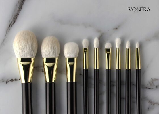 Vonira Custom Wholesales Натуральный белый козий волос Плоская темно-коричневая ручка Маленькая кисть для растушевки теней для макияжа